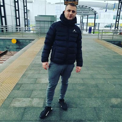  ,   Andriy, 35 ,   ,   