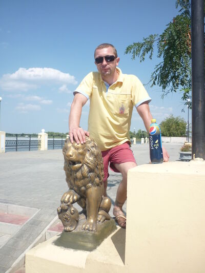  ,   Denis, 50 ,   