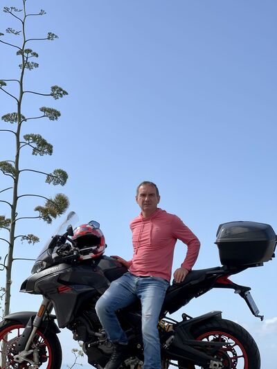  ,   Vladislav, 52 ,   ,   