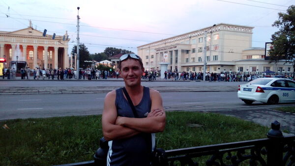  ,   Maxim, 48 ,   , 