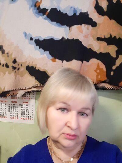  ,   Larisa, 53 ,   c 