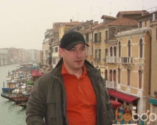  ,   Stas, 48 ,   