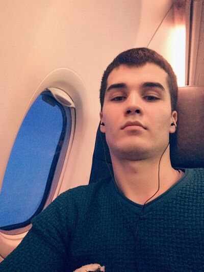  ,   Maksim, 31 ,   