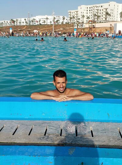  ,   Zakaria, 29 ,   ,   , c 