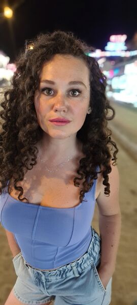  ,   Anna, 33 ,   ,   