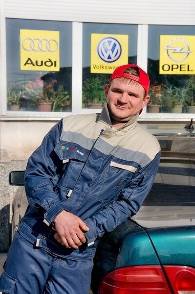  ,   Maxim, 36 ,   