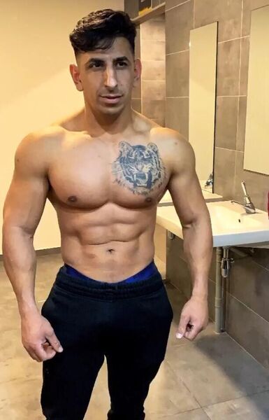  ,   Karen, 42 ,   ,   , c 