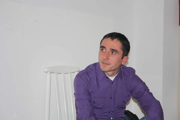  ,   Davit, 40 ,   ,   , c 