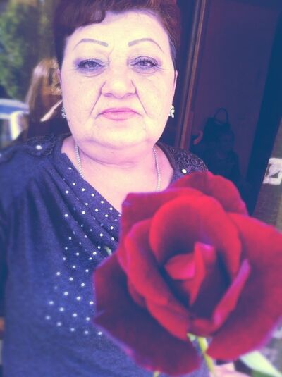  Beckford,   Svetlana, 70 ,   ,   , c 