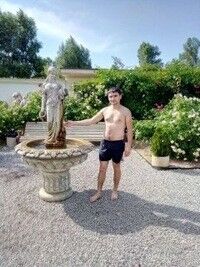  ,   Rostik, 34 ,   