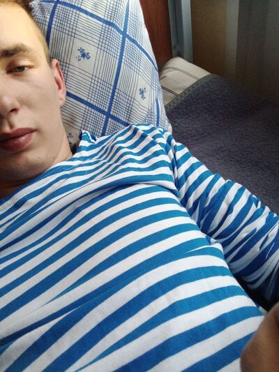  -,   Tom, 23 ,   ,   