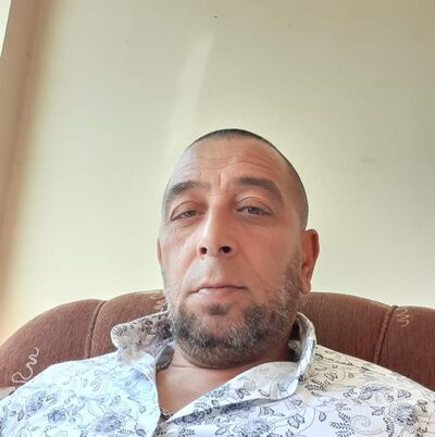  ,   Miro, 52 ,   ,   
