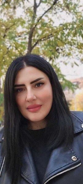  ,   Lili, 47 ,   ,   