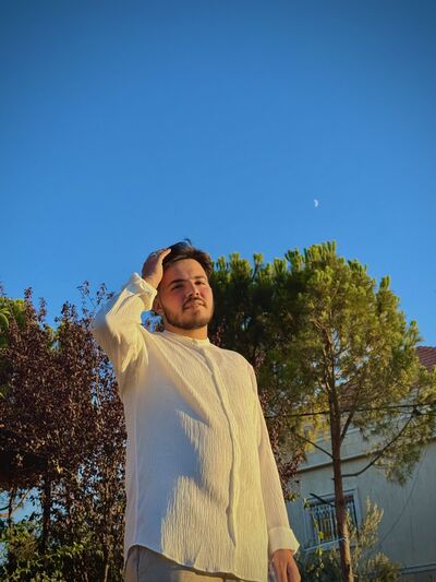  ,   Houssein, 20 ,   ,   