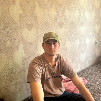  ,   Amirjon, 25 ,   ,   