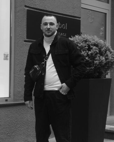  ,   Koly, 28 ,   ,   