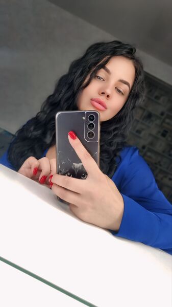  ,   Ulyana, 29 ,   ,   