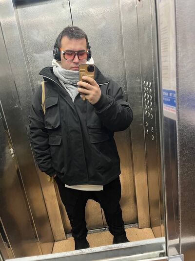  -,   David, 30 ,   ,   , c 