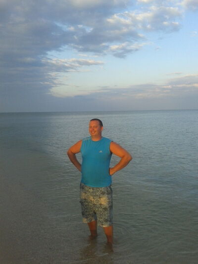  ,   Sacha, 42 ,  