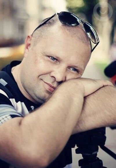  ,   Alex, 49 ,   ,   