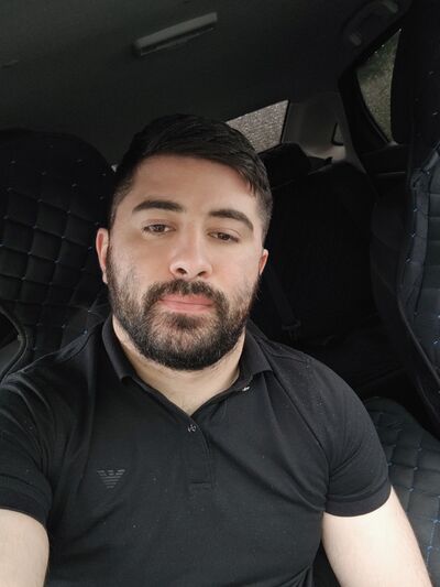  ,   Artur, 32 ,   ,   