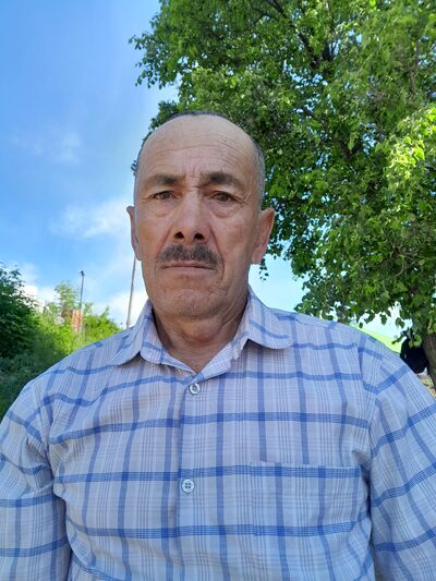  ,   Bahrombek, 64 ,   ,   , c , 