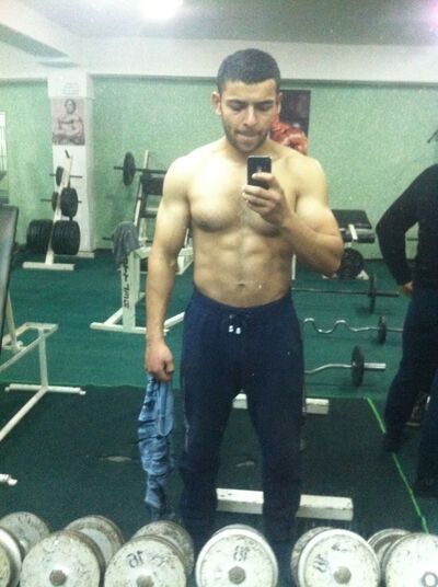  -,   Izzatbek, 29 ,   