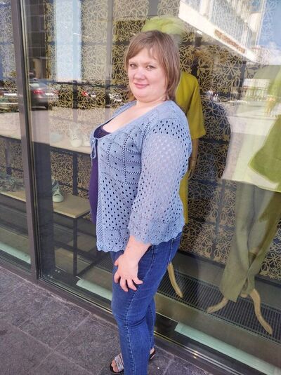  ,   Elena, 35 ,   c 