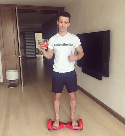  ,   Viktor, 31 ,   ,   , 