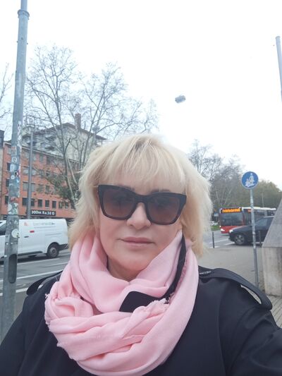  Frankfurt am Main,   , 54 ,     , c , 