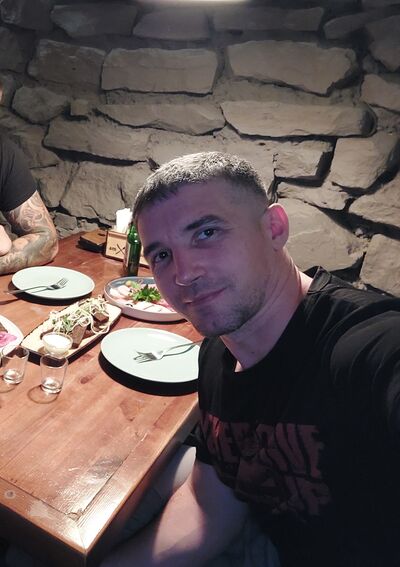  ,   Alexander, 37 ,   , 