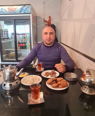  ,   Azik, 47 ,   ,   