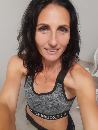  Cermany,   , 42 ,     , c 
