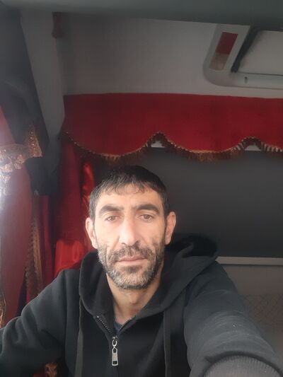  ,   Mikael, 37 ,   ,   