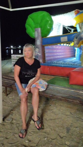  ,   Taniz, 52 ,   ,   