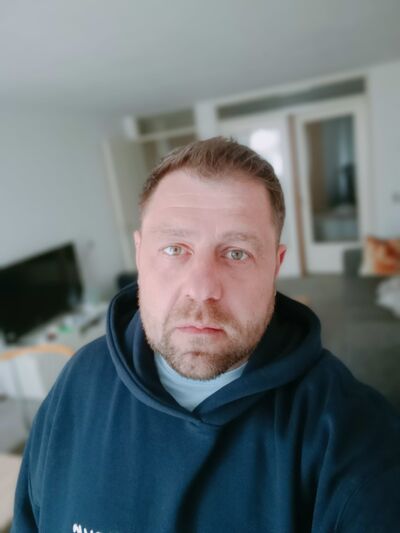  ,   Ruslan, 42 ,   ,   