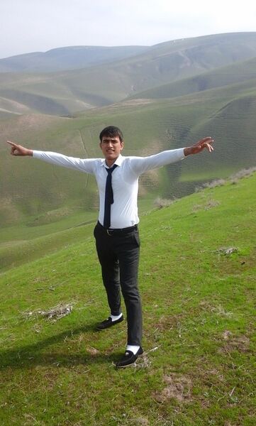  ,   Iskandar, 28 ,   