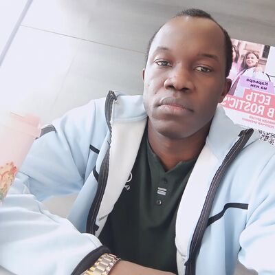  ,   Junior, 31 ,   ,   
