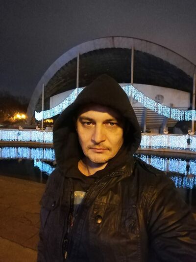  ,   Alex, 39 ,   