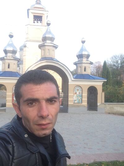  ,   Arkadi, 39 ,   ,   , c 