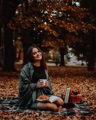  ,   Julia, 29 ,   ,   , c , 