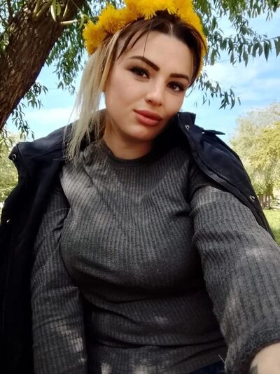  ,   Maria, 27 ,   ,   