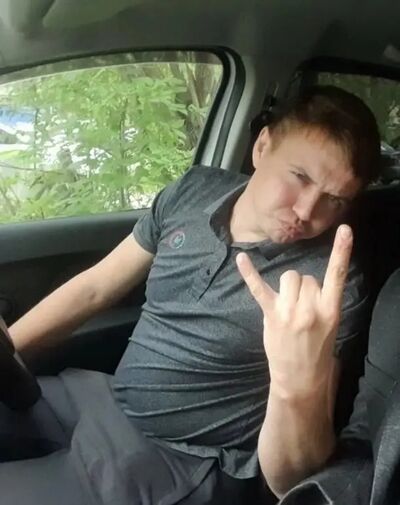  ,   Viktor, 36 ,   ,   