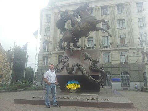  29592256  Astemur, 46 ,    