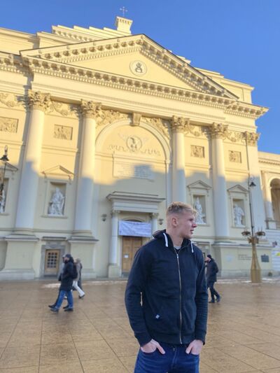  Naaldwijk,   Artem, 27 ,   ,   
