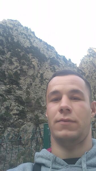  ,   Azat, 30 ,   