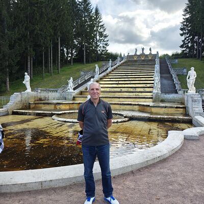  ,   Nik, 63 ,   ,   