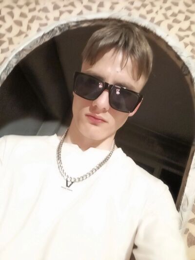  ,   Nikita, 21 ,   ,   