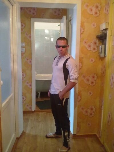  ,   DJ S, 39 ,   