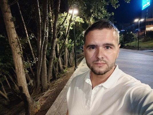  ,   Ruslan, 33 ,   ,   